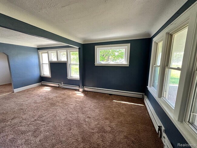 Foto del edificio - 47611 Ford Rd