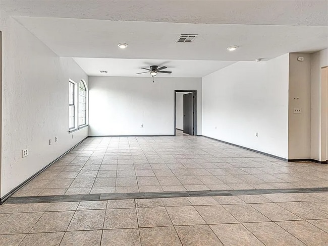 Foto del edificio - 535 N Patchin Ave
