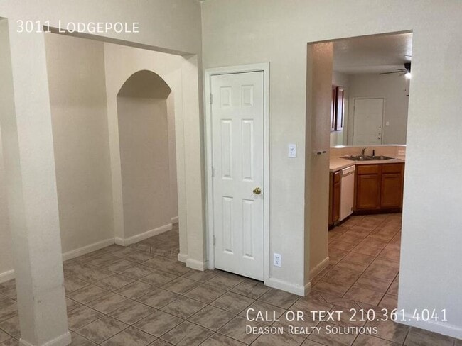 Building Photo - 3011 Lodgepole-