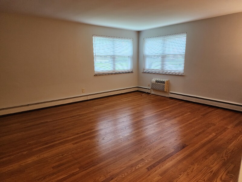 6512 Hamilton Ave Unit 1, Cincinnati, OH 45224 Room for Rent in