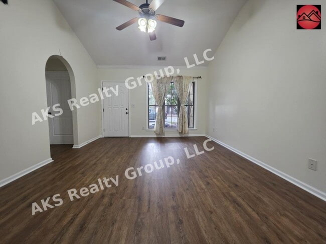 Foto del edificio - 6116 Townley Way