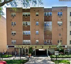 Building Photo - 5950 N Kenmore Ave