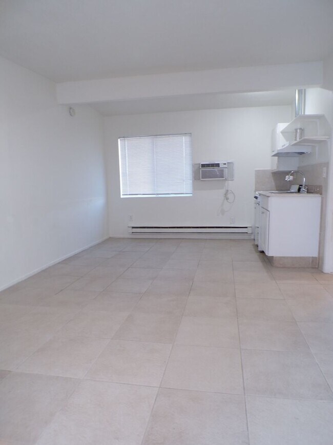 Foto del edificio - 6289 Smoketree Ave