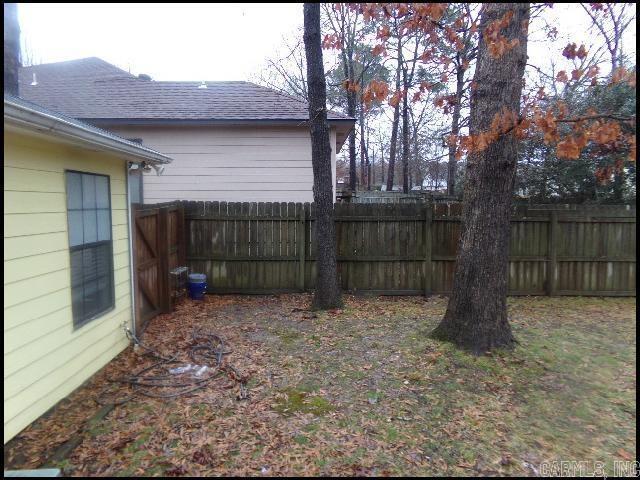 Building Photo - 11 Redleaf Cir