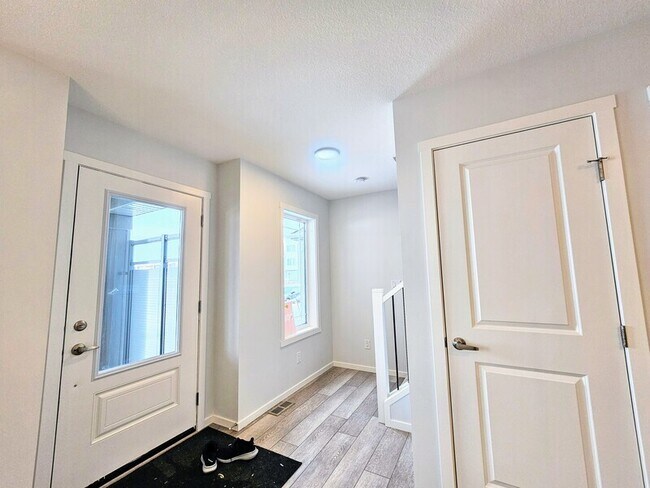 Photo du bâtiment - 20413-2015A 15a Ave NW