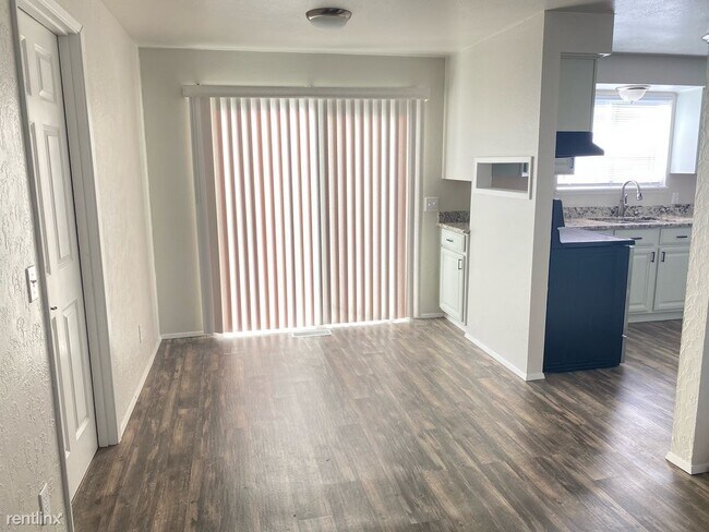 Foto del edificio - 4 br, 2 bath House - 11116 116th St E