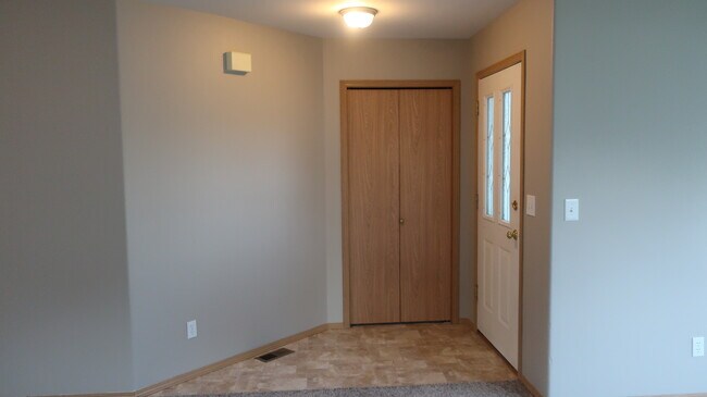 Foto del edificio - 1336 Seneca St S