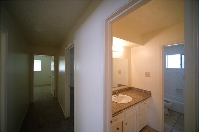 Foto del edificio - 12327 Shannon Hills Dr
