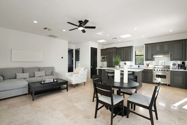 Building Photo - 6443 E Malcomb Dr