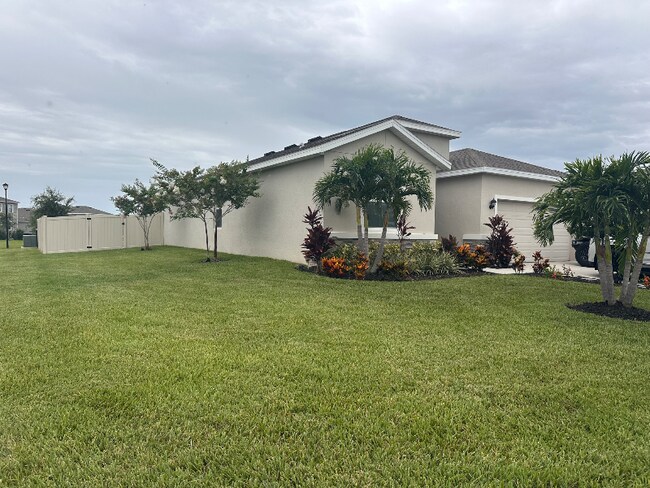 Foto del edificio - 3934 Lively Coral Pl
