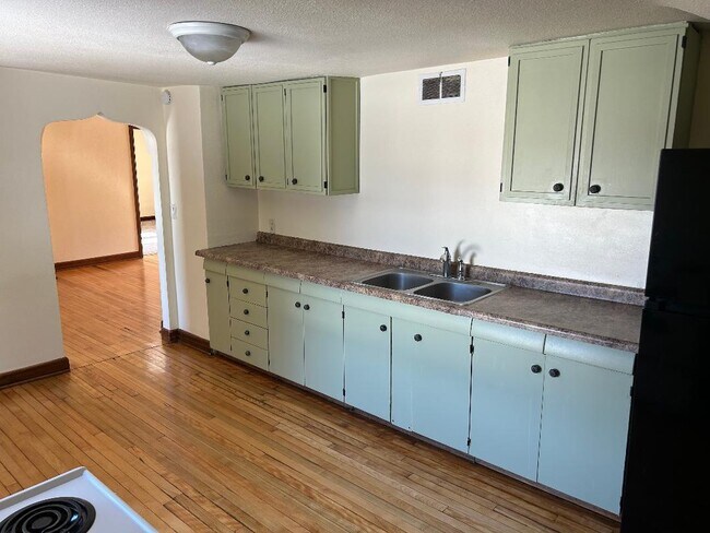 Cocina - 300 Radtke St