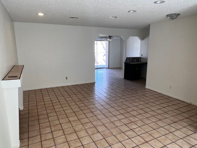 Building Photo - 121 Hexham Dr