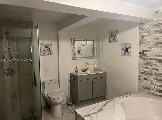 Foto del edificio - 10835 NW 2nd Ct