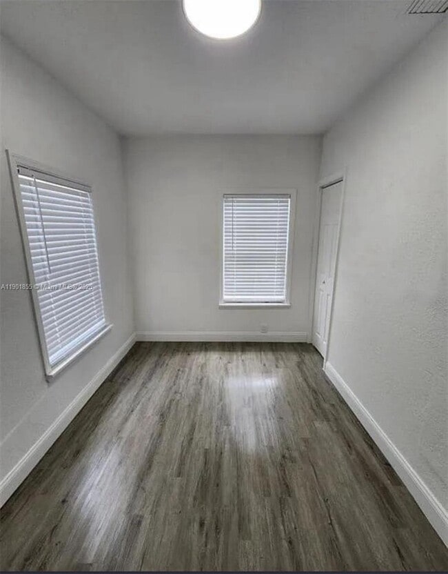Foto del edificio - 5606 NW 8th Ave
