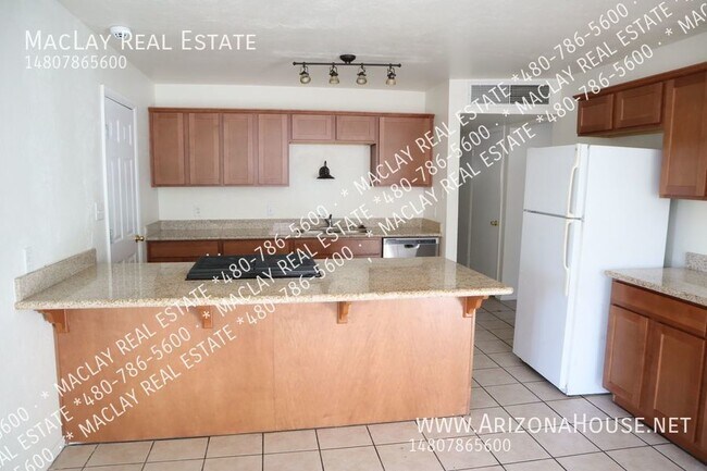 Building Photo - 7013 E Loma Land Dr