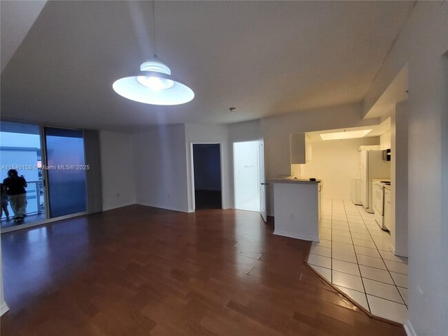 Foto del edificio - 5077 NW 7th St