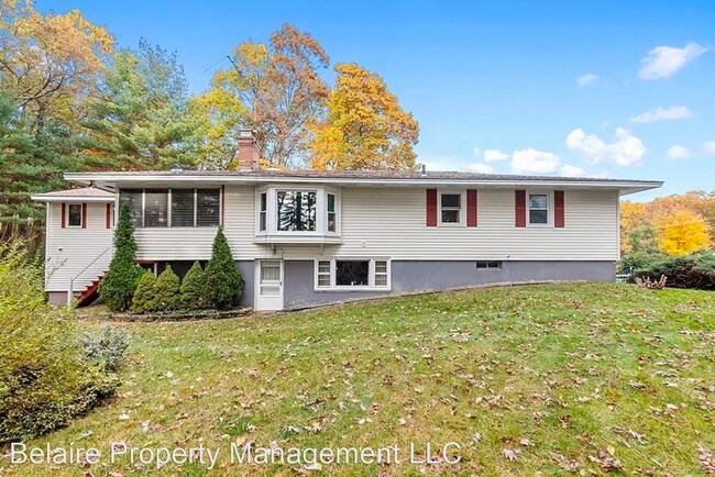 Foto del edificio - 3 br, 2.5 bath House - 52 Surrey Lane