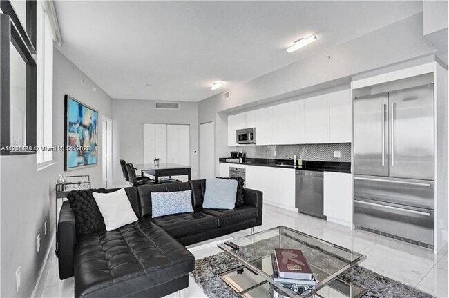 Foto del edificio - 92 SW 3rd St