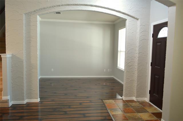 Building Photo - 11546 La Grange Dr