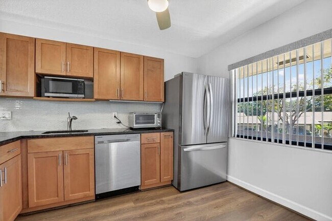 Building Photo - 21911 Cypress Dr