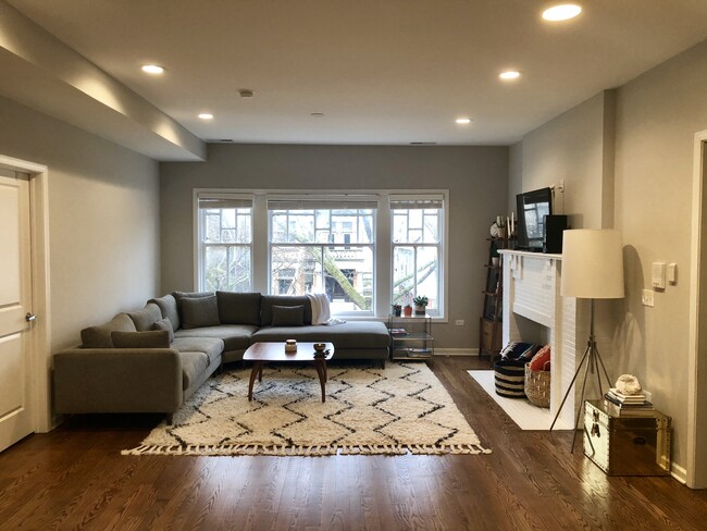 Foto del edificio - 2451 N Orchard St