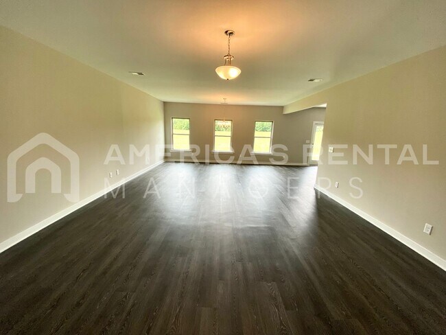 Building Photo - Home for Rent in Clanton, AL! GET 1 MONTH ...