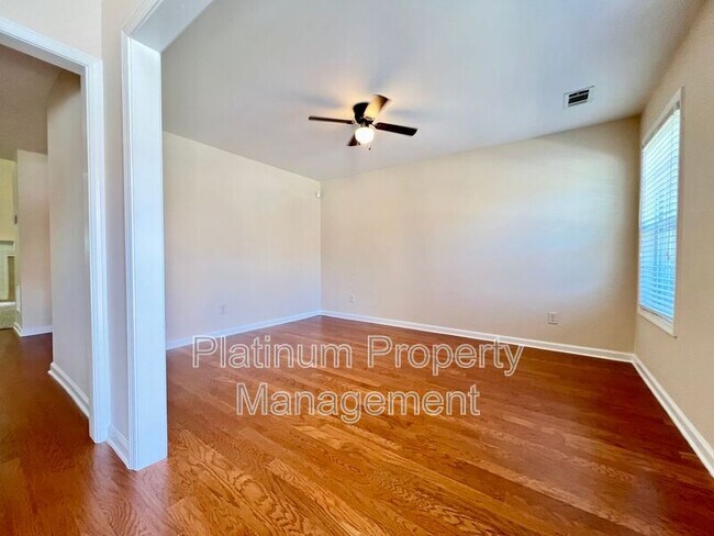 Building Photo - 1850 Cooper Lakes Dr