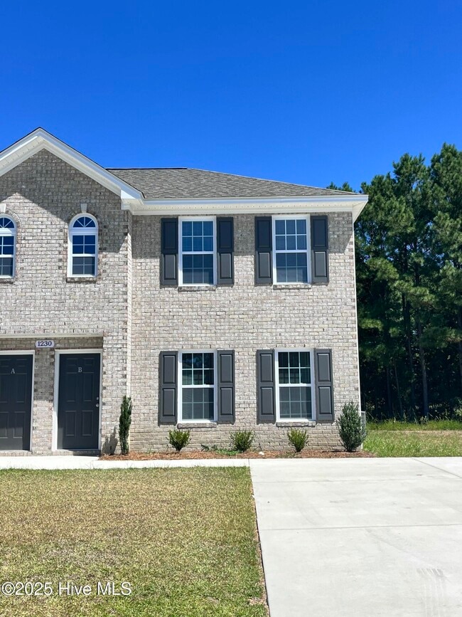 Building Photo - 1230 Masters Ln