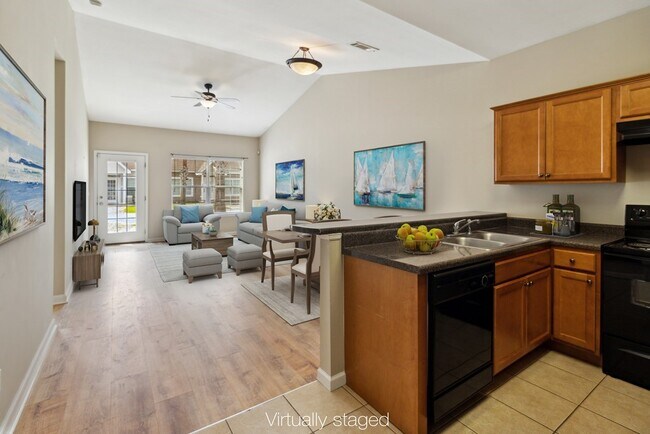 Foto del edificio - 457 Ponderosa Pines Dr