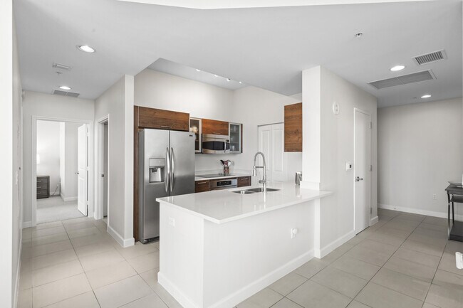 Building Photo - 480 Hibiscus St