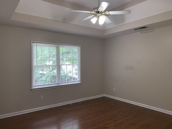 Building Photo - 760 Hunters Creek Lane