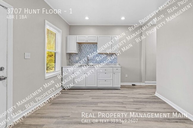Foto del edificio - 3707 Hunt St