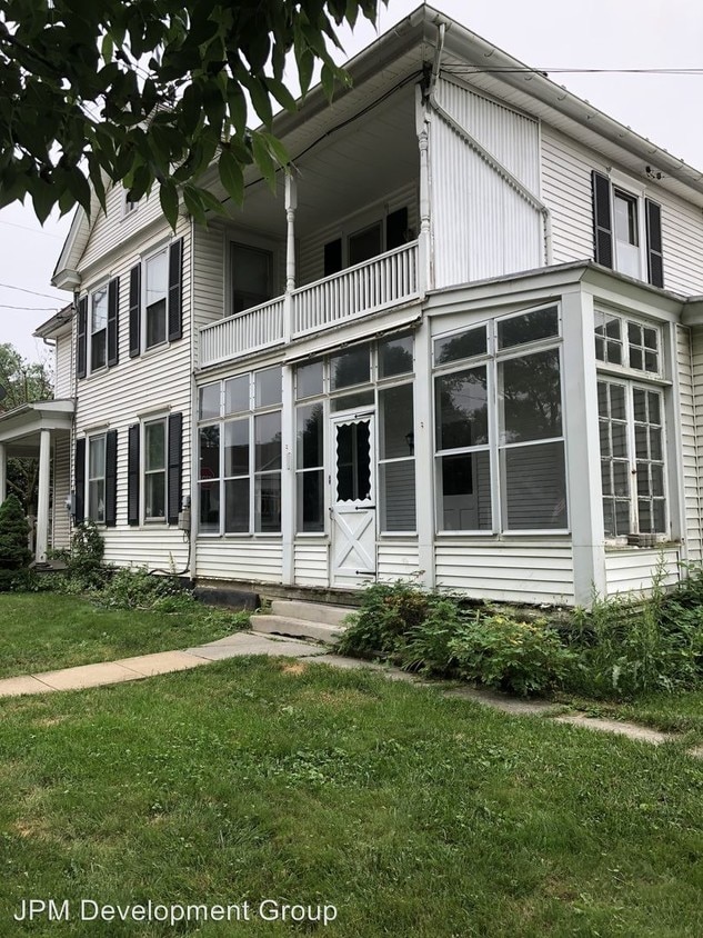 Primary Photo - 3 br, 1 bath House - 27 E 2nd Ave