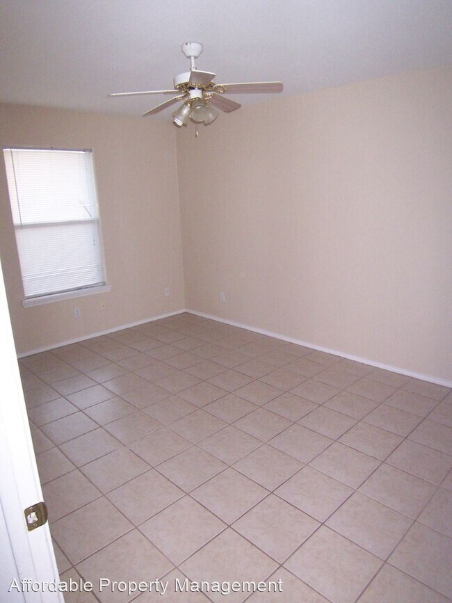 Building Photo - 741 Sonesta Dr