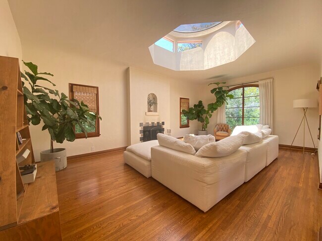 Foto del edificio - 348 11th St