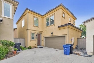 Building Photo - 1067 Sea Glass Wy