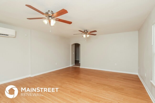 Building Photo - 2097 Beekman St NE