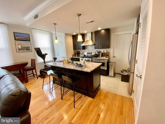 Foto del edificio - 326 S 19th St