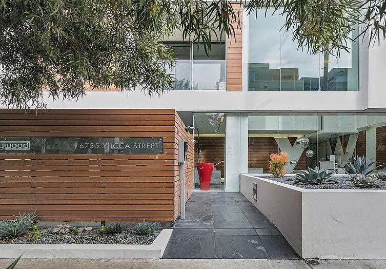 Foto principal - 6735 Yucca St