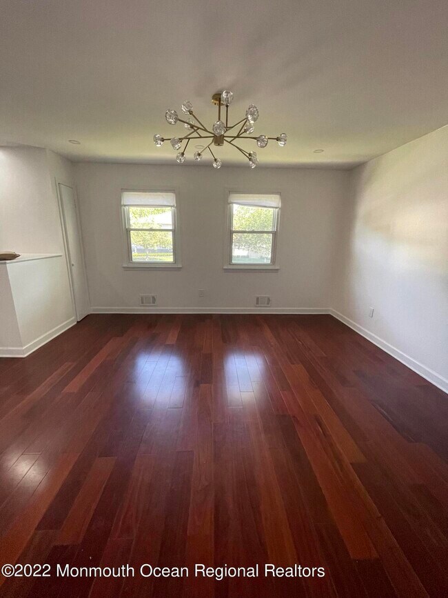 Foto del edificio - 1202 Thomas Ave