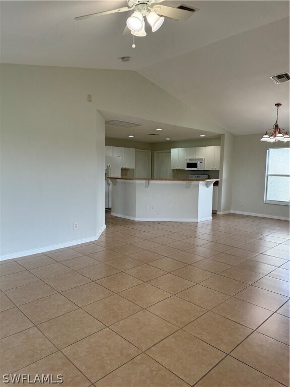 Foto del edificio - 1624 Kismet Pkwy E