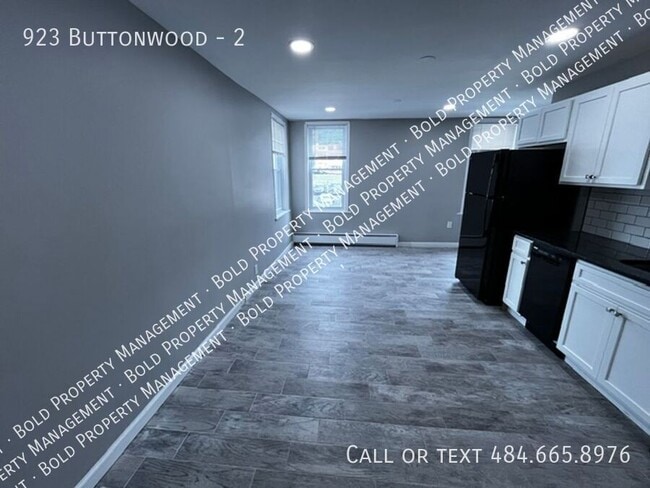 Building Photo - 923 Buttonwood-2