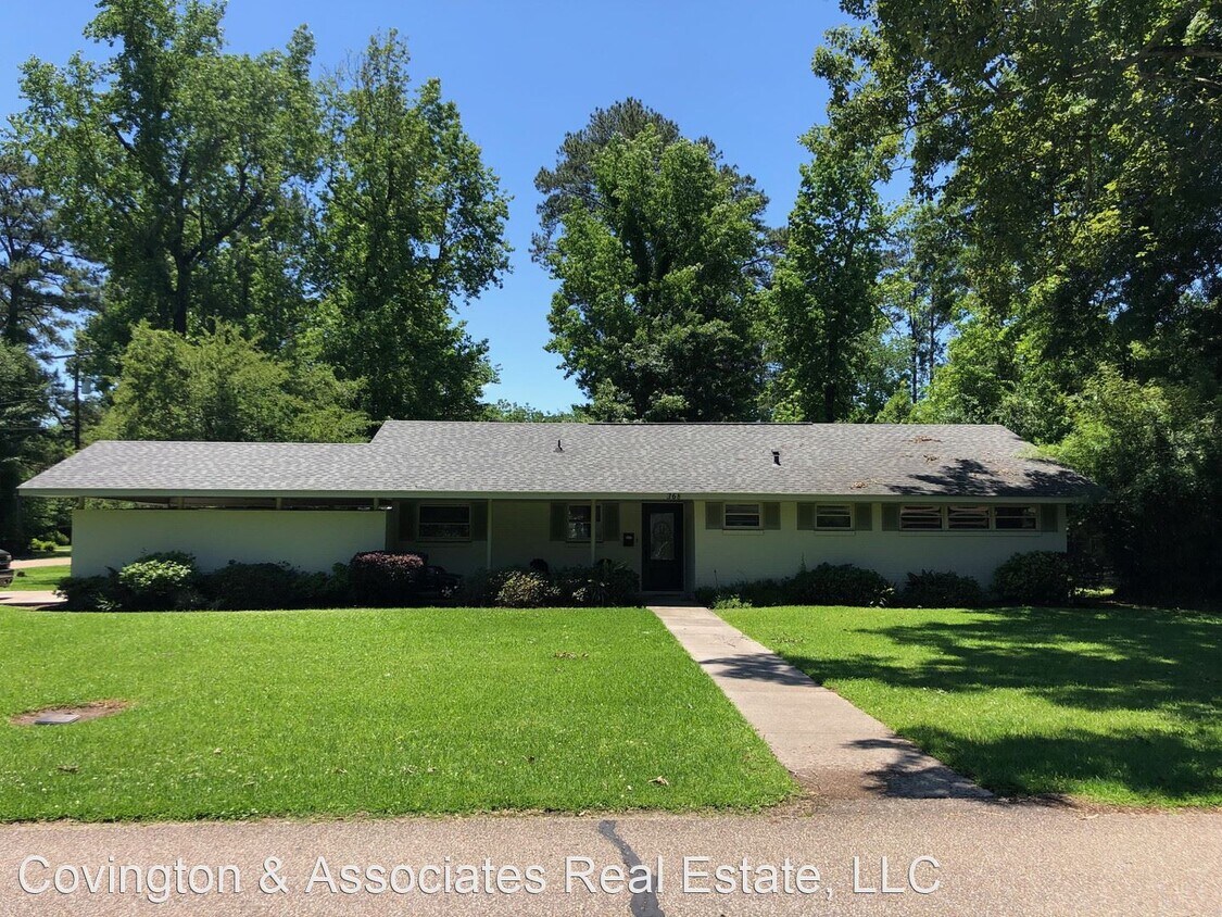 3 br, 2 bath House 368 Oak Street House Rental in Denham Springs