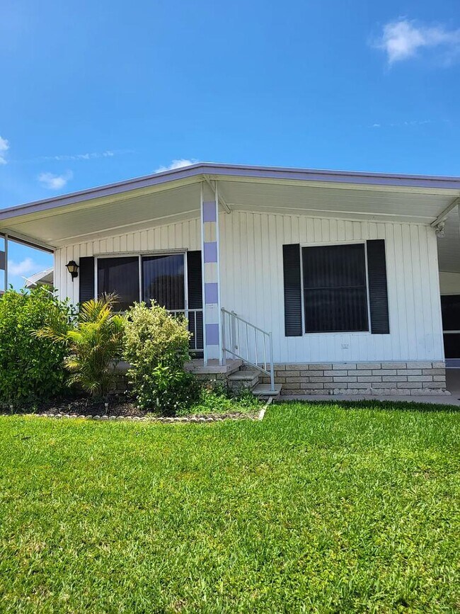 Building Photo - 12117 Cartwright Dr