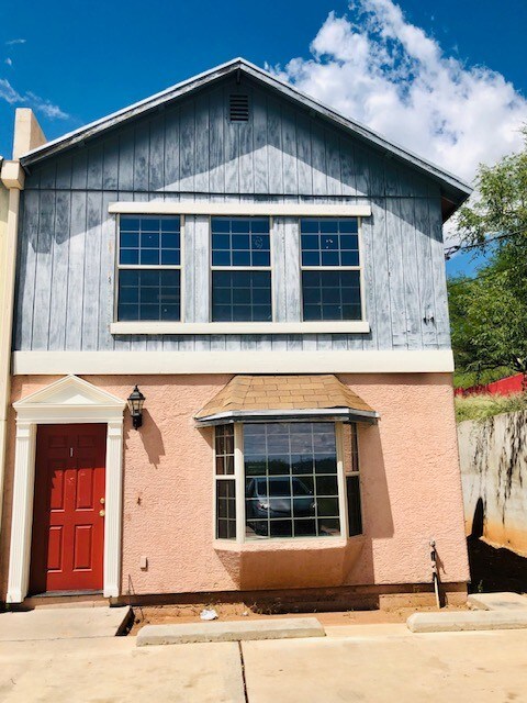 Frente del edificio - 544 Multy Ct