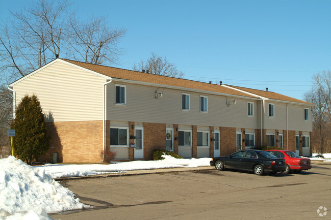 Building Photo - Woodland Square Apartments