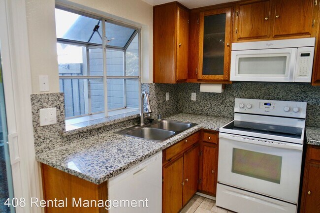 Foto del edificio - 2 br, 2.5 bath House - 4131 Blackford Circle