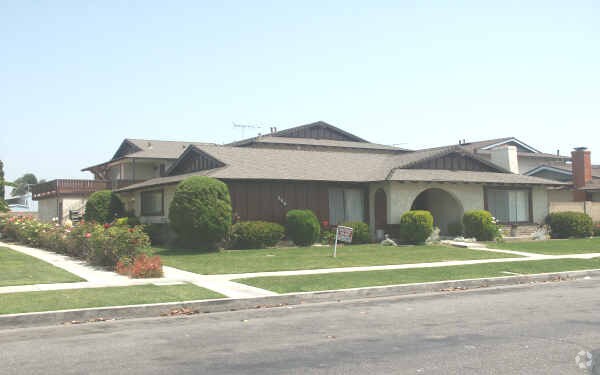 Foto del edificio - Delano 2 Apartments