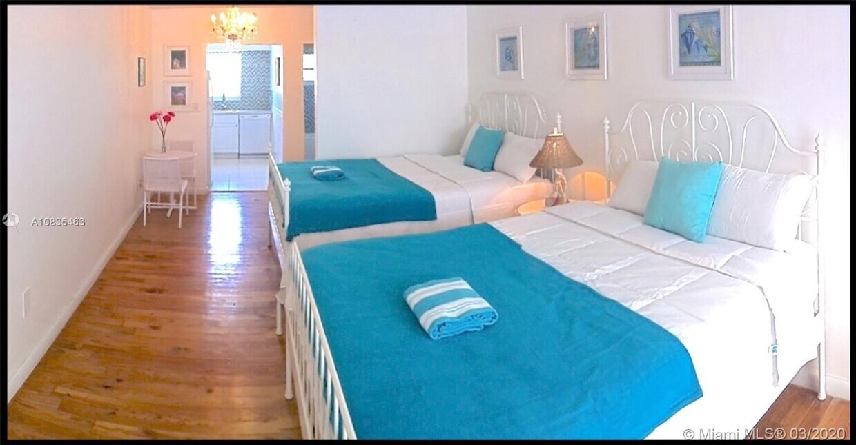 Foto principal - 1247 West Ave