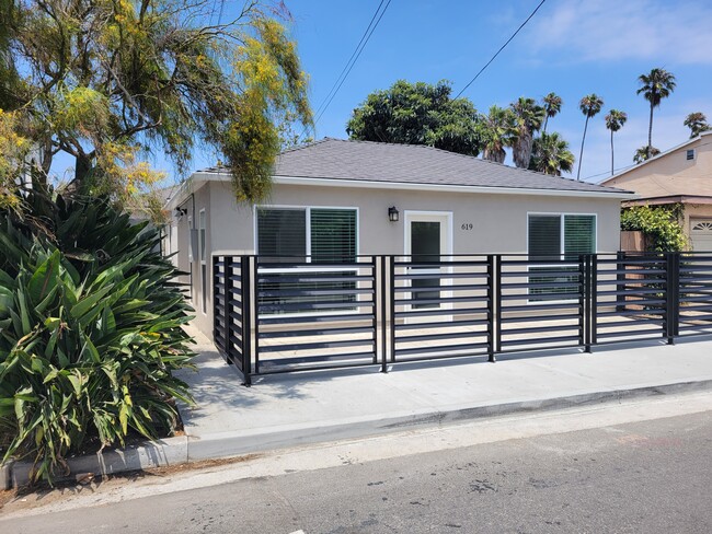 Building Photo - 619 Marr St